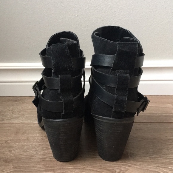 Dolce Vita suede ankle booties with straps - Picture 3 of 5